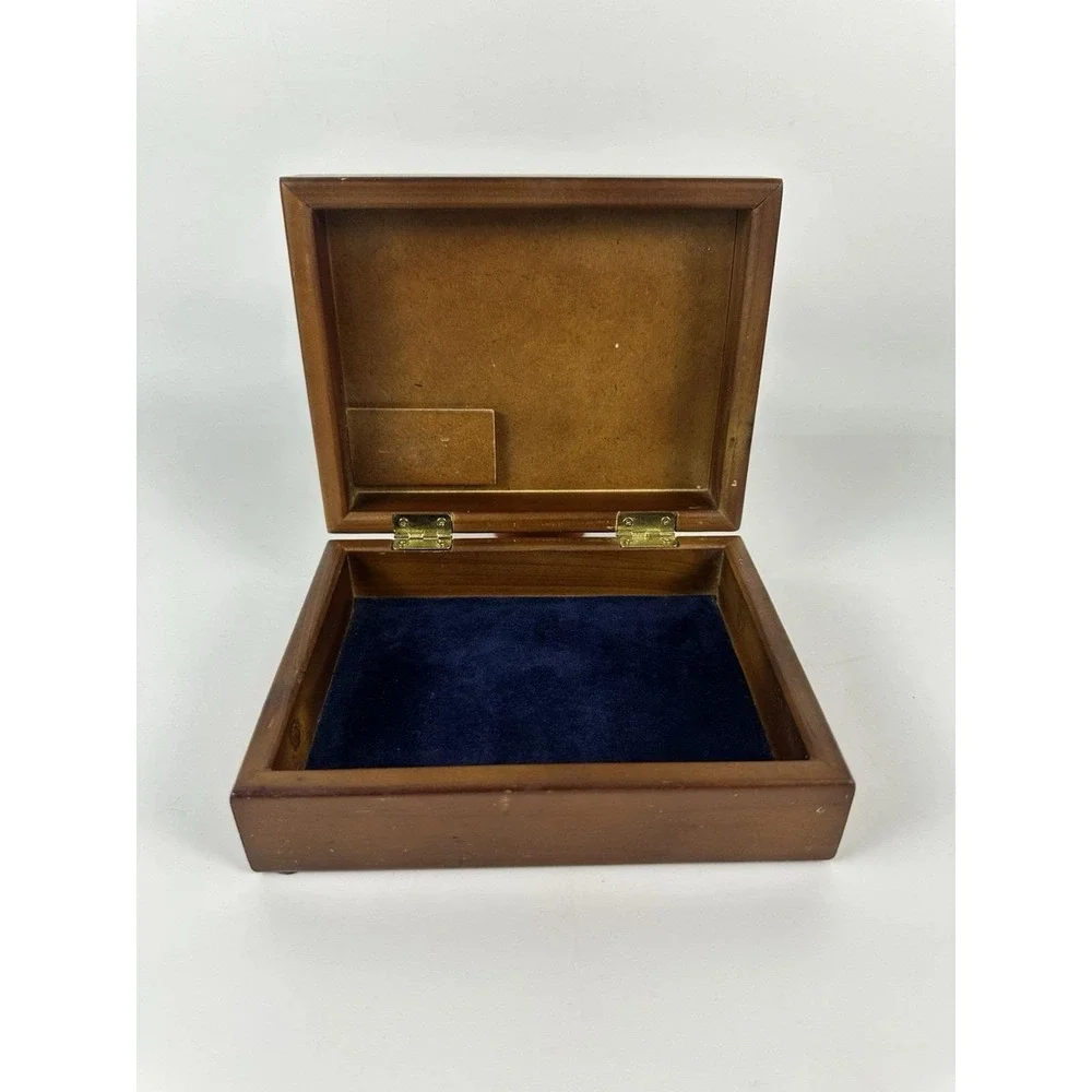 Evergreen 2001 Wooden Keepsake Box Deer Buck Relief Rustic Lodge Cabin Decor